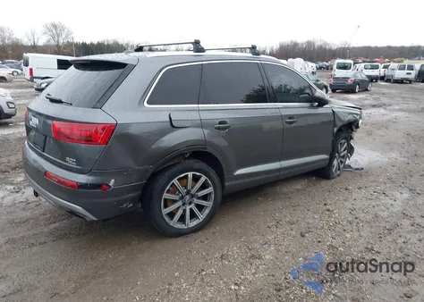 2018 Audi Q7 3.0T Premium z USA, uszkodzony, nr VIN WA1VAAF72JD048536